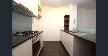 Convenience and Comfort in The Heart of Southbank! - Photo 5