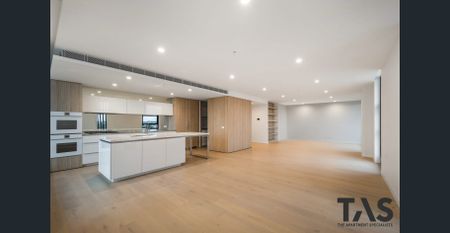 Welcome to Esquire Penthouse: Where Luxury Meets Home! - Photo 3