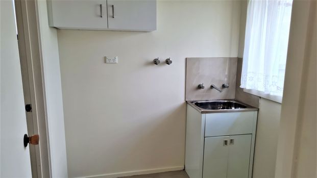 Charming 3-Bedroom Home in Altona Meadow - Photo 1