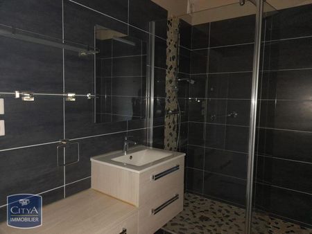 Location Appartement 2 pièces 69m² ANGOULEME 16000 - Photo 3