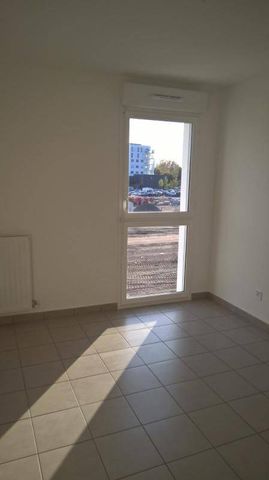 Location appartement t4 86 m² à Bordeaux (33300) - Photo 2