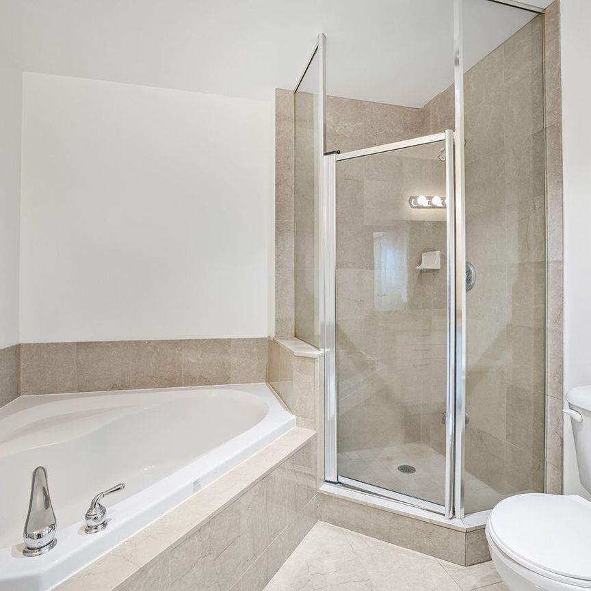 For Lease - 88 Palace Pier Court Unit# 802, Toronto, Ontario - Photo 1