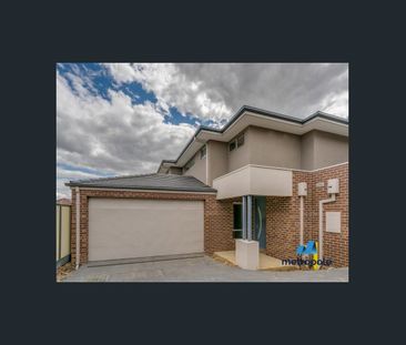 FAMILY TOWNHOUSE - Photo 5