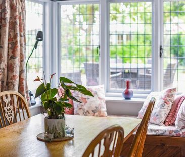 4 bedroom detached house to rent - Photo 2