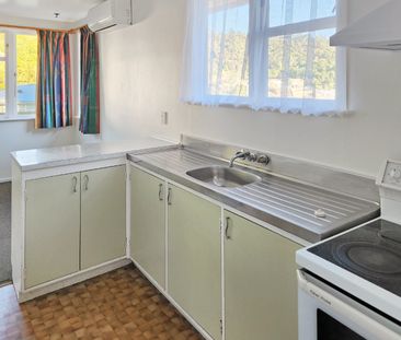 Stokes Valley Living - Photo 6