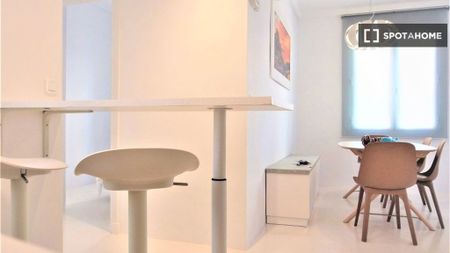 2 bedroom luxury Apartment for rent in Alicante, Valencia - Photo 2