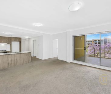 Modern Two Bedroom Apartment - Photo 2