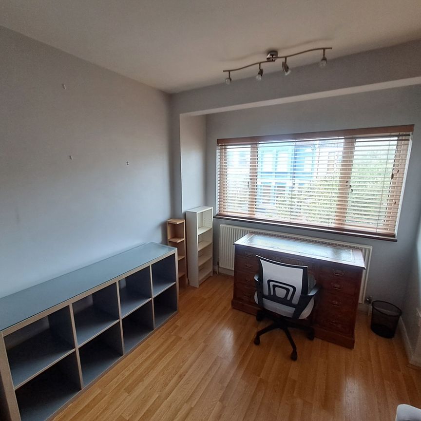 Room in a Shared House, Riffel Road, NW2 - Photo 1