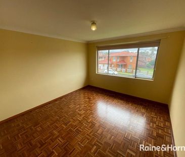 Charming Two-Bedroom Unit in Coniston - Photo 2