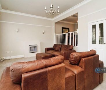 4 bedroom terraced house to rent - Photo 2