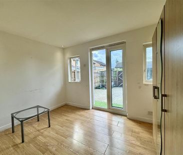 2 bedroom semi-detached house to rent - Photo 4