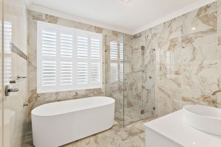 Brand-New Luxury home - Photo 5