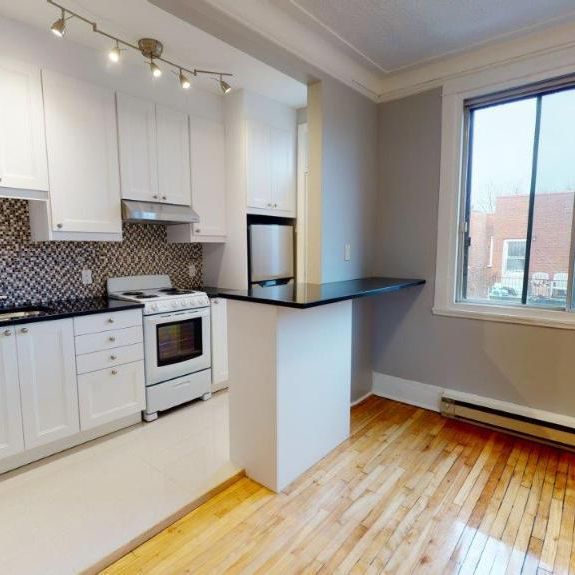 Apartement 4-1/2 charmant & rénové dans une bâtiment bien entretenu et géré - Photo 1