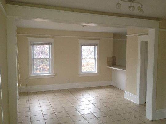 Bright and sunny 3 bedroom character suite one block from 13 ave strip - Photo 1