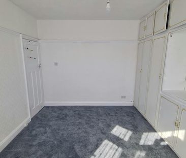 4 bedroom end of terrace house to rent - Photo 6