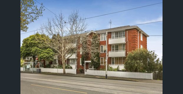 Light and location in the heart of Prahran - Photo 1