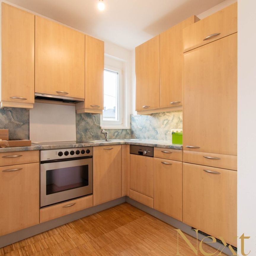 Gepflegte 3-Zimmer-Wohnung inkl. Einbauküche, Terrasse und Garage in Traun zu vermieten! - Photo 1