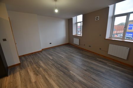 Flat 1, 131 Market Street - Photo 2