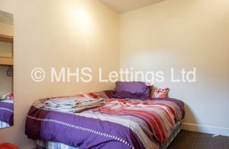 5 Bedroom Ground Floor Flat for rent in Headingley Rise - Photo 2