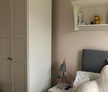 2 Bed Flat, Kersfield Road, SW15 - Photo 5