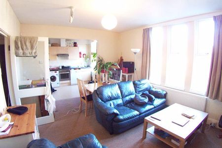1 bedroom flat to rent - Photo 3