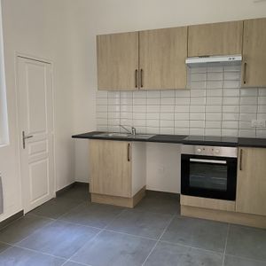 Location Appartement 2 pièces 38m² NOGENT SUR SEINE 10400 - Photo 3