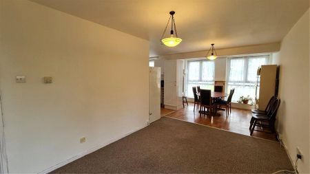 3 bedroom apartment to rent - Photo 3