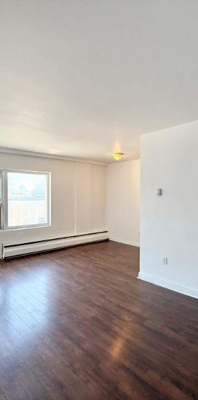 1 CH - 1 SDB - Westmount - $1,350 /mo - Photo 1