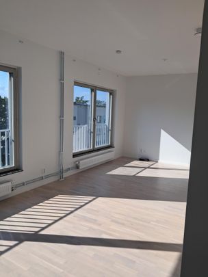 Bjursätragatan, Bandhagen - Photo 1