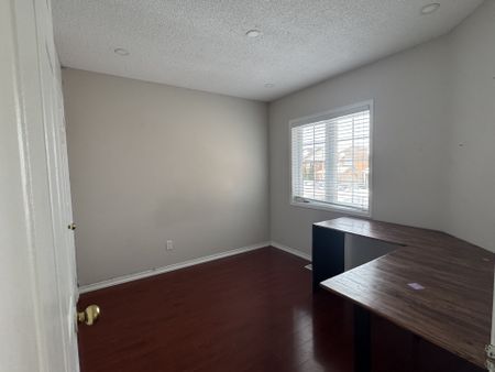 For Lease - 7610 Black Walnut Trail, Mississauga, Ontario - Photo 5