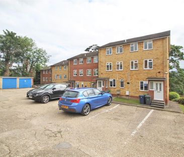 Westover Court, High Wycombe - Photo 4