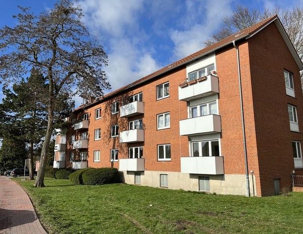 Sanierte, gut geschnittene 2,5-Zimmer-Wohnung mit Balkon - Foto 1