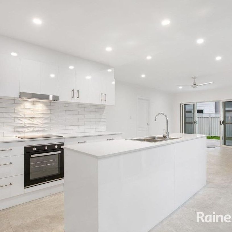 FAMILY HOME IN CENTRAL LOCATION - BREAK LEASE - RENT WILL INCREASE TO $940.00 FROM 28.3.2026 - Photo 1