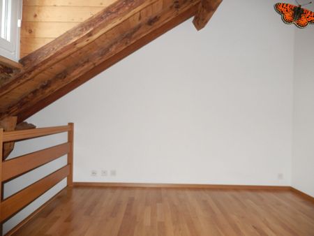 CHARMING 2 ½-PIECE DUPLEX – The charm of living in the heart of the City! - Photo 2