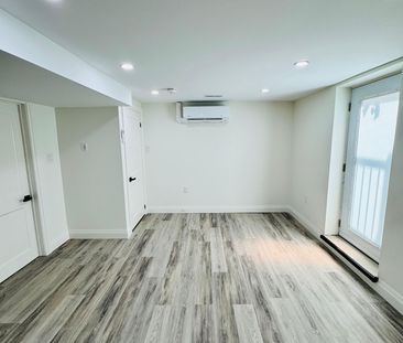 For Lease - 3- 6 CRAIG Drive, Kitchener, Ontario - Photo 3