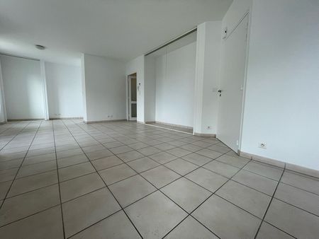 Apartment - Photo 3