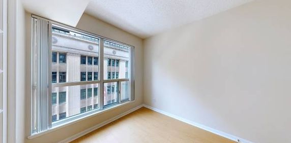 Beautiful & spacious 1 bedroom plus den suite - Photo 2