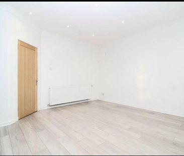 2 Bed Flat, Haughburn Road, G53 - Photo 1