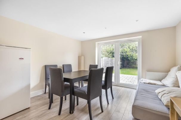 5 bedroom terraced house to rent - Photo 1