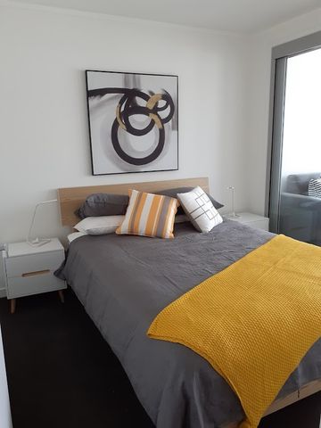 Auckland City Apartment - Fully Furnished - Photo 5