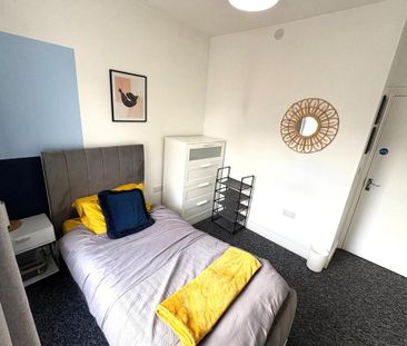 1 bedroom in a house share to rent - Photo 1