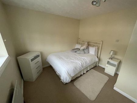 35 Glenalina Park, Belfast, BT12 7LD - Photo 5