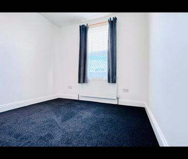 3 Bed Terraced House, Wallington Road, IG3 - Photo 4