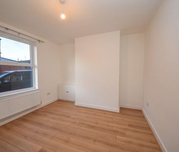 2 bed House - Terraced for Rent - Photo 4