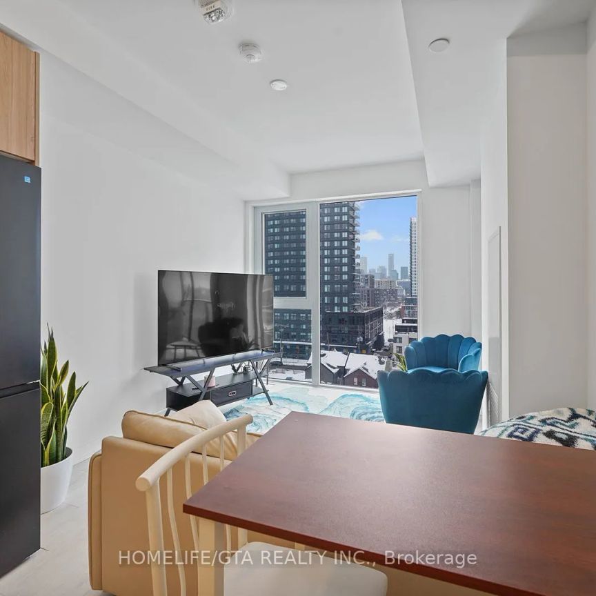 5 Defries Street #821 - Photo 1