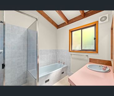 129 Hillside Road, Avoca Beach, NSW 2251 - Photo 5