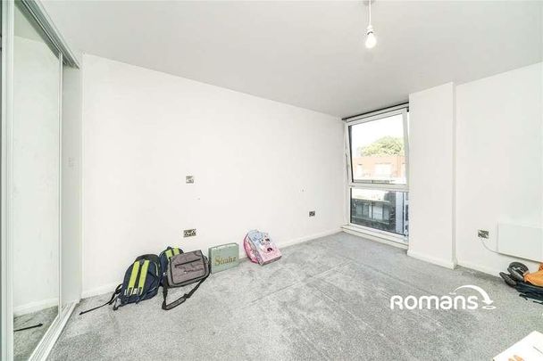 Farnborough Road, Farnborough, Hampshire, GU14 - Photo 1