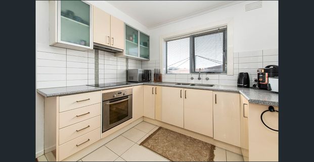 Fully Furnished 2-Bedroom Home - Photo 1