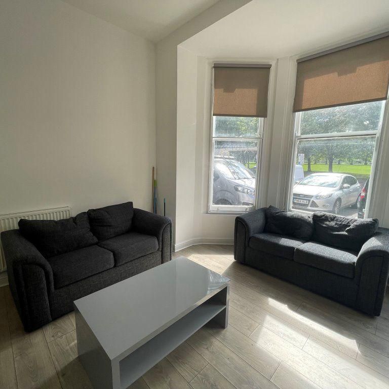 3 bedroom apartment to rent - Photo 1