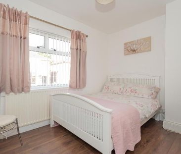 33 Serpentine Parade, Newtownabbey, BT36 7HD - Photo 5